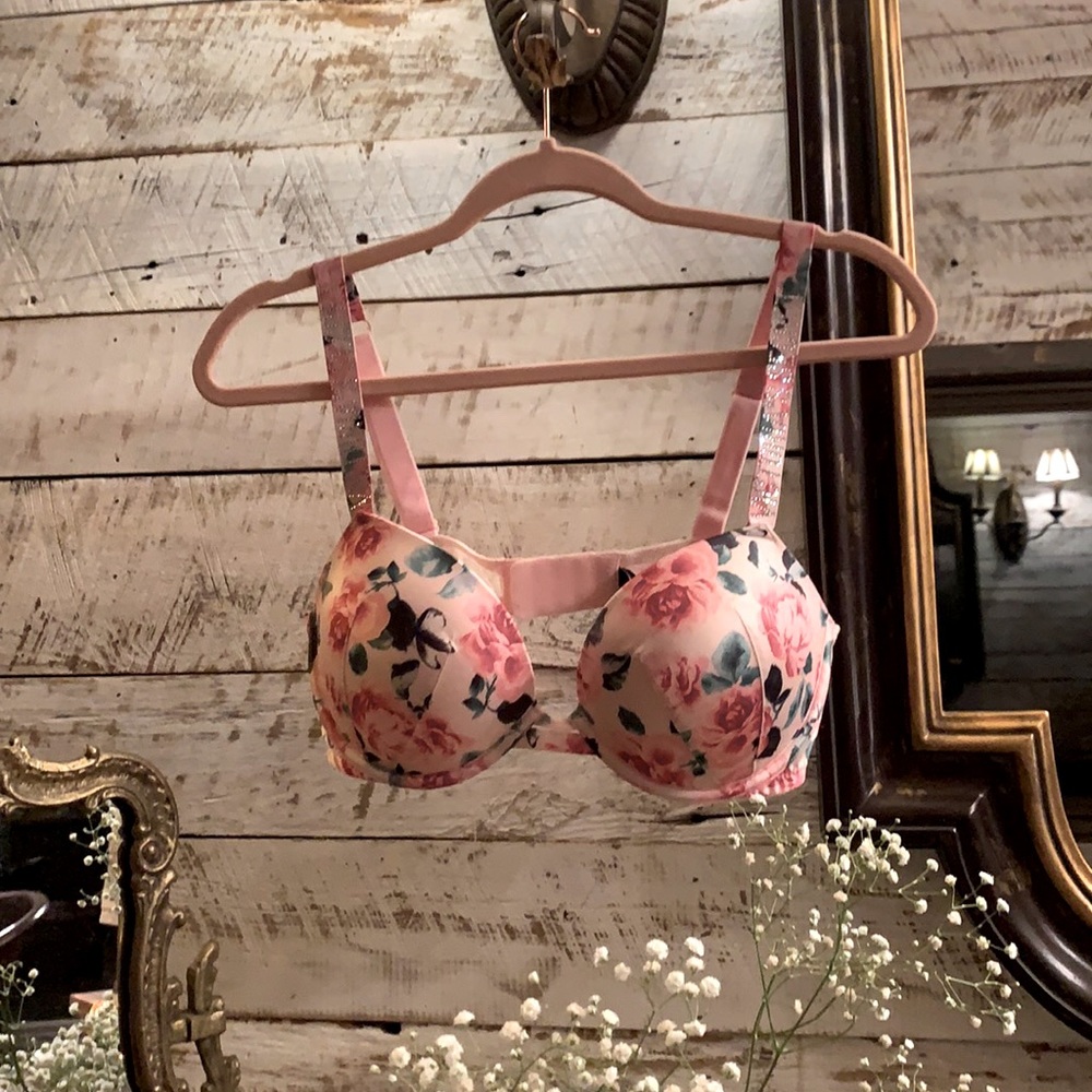 Victoria’s Secret push up bra